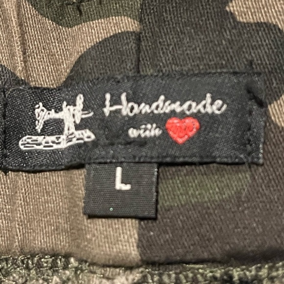 Handmade With❤️Cammo Pants Sz Large - Picture 3 of 7